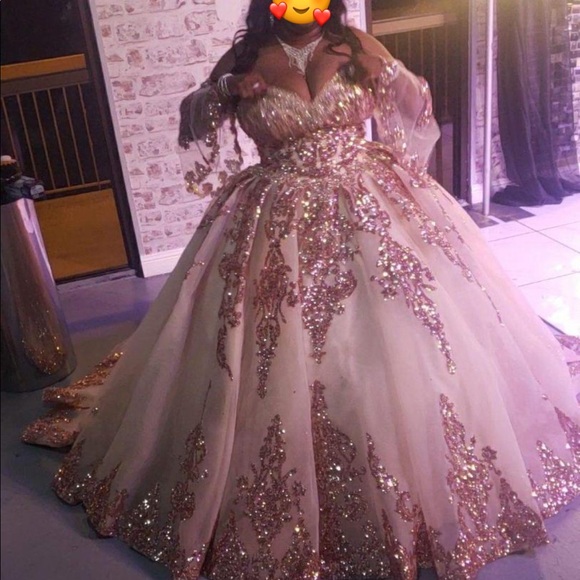 worn once in may of 22. Let me say I f’n loved it & every1 else did too. ❤️😍😘